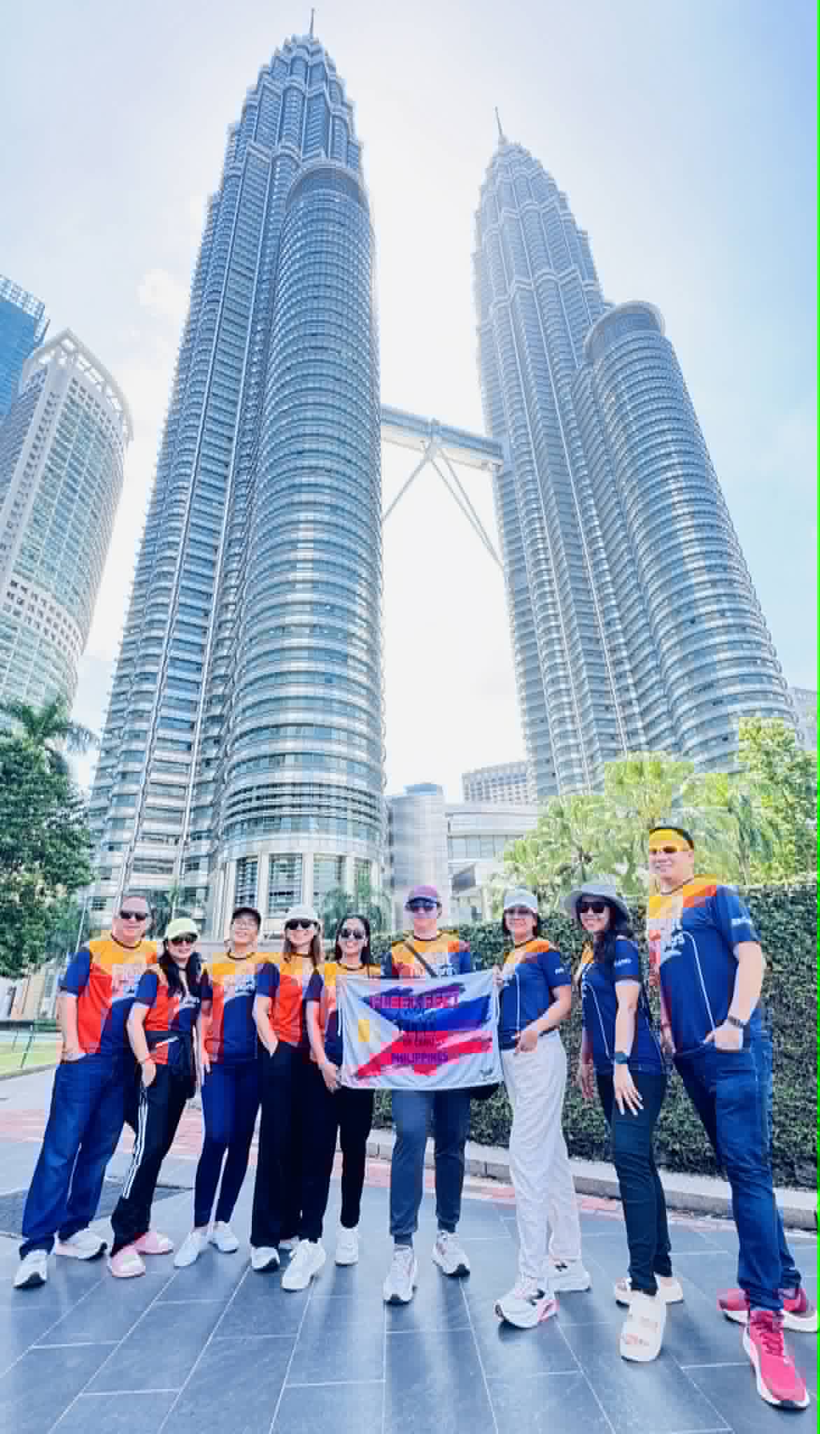 Fleet Runners of Cebu at the Singapore Standard Chartered Marathon December 2025